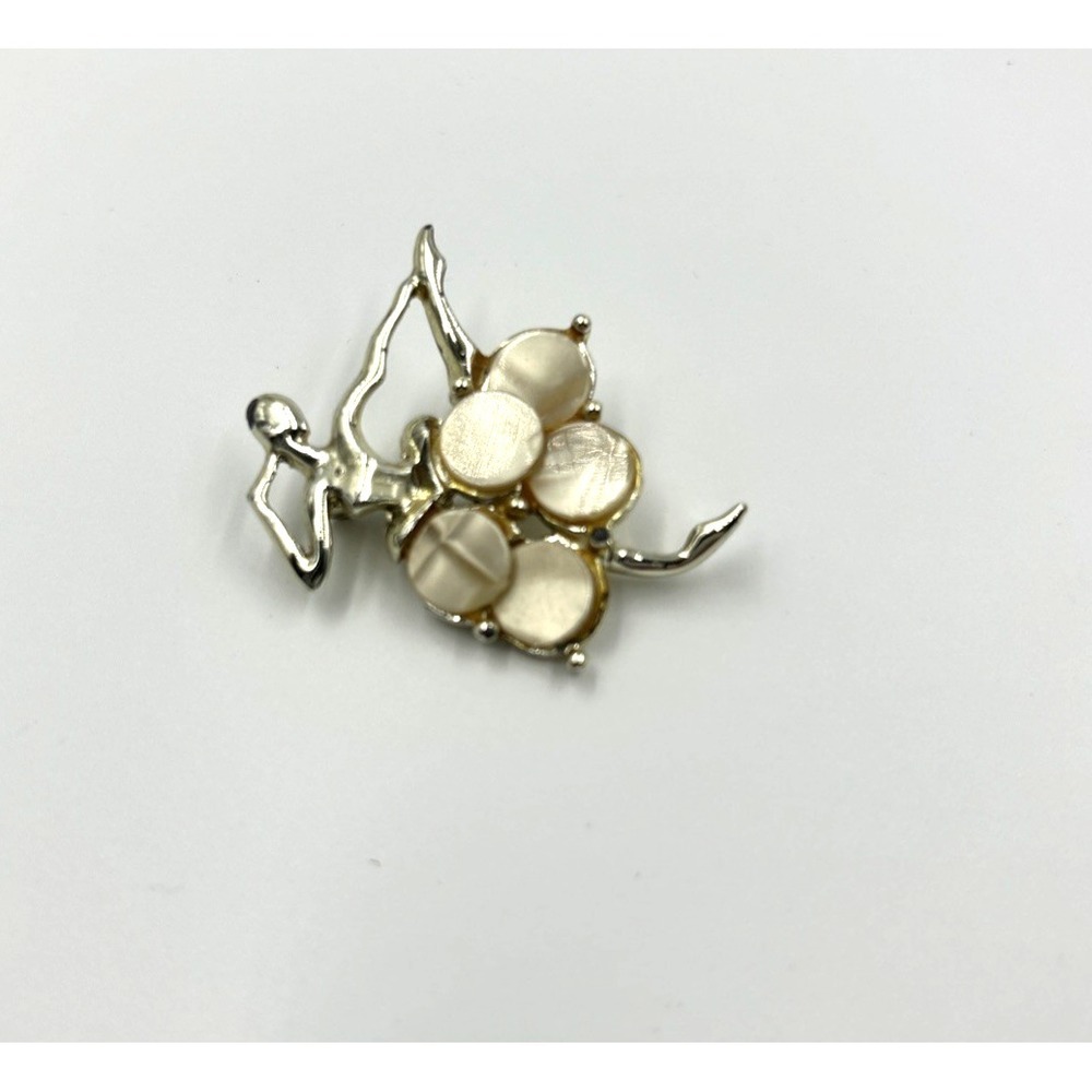 Vintage Brooch Pin Prima Ballerina Dancer Mother of Pearl Shell‎ Jewelry